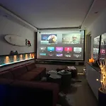 Private Loft With Rooftop & Jacuzzi In City Center