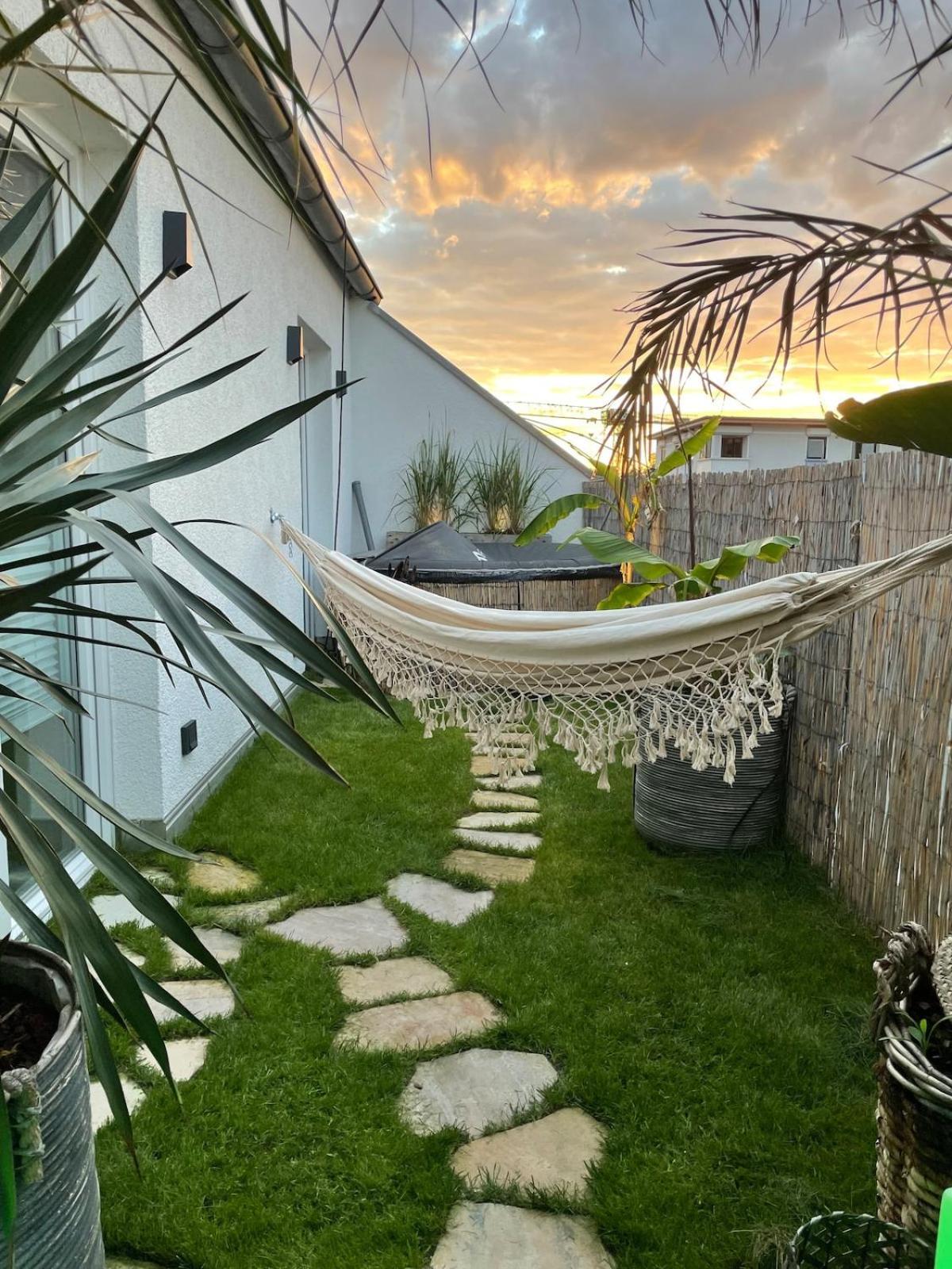 Apartment Private Loft With Rooftop & Jacuzzi In Center *